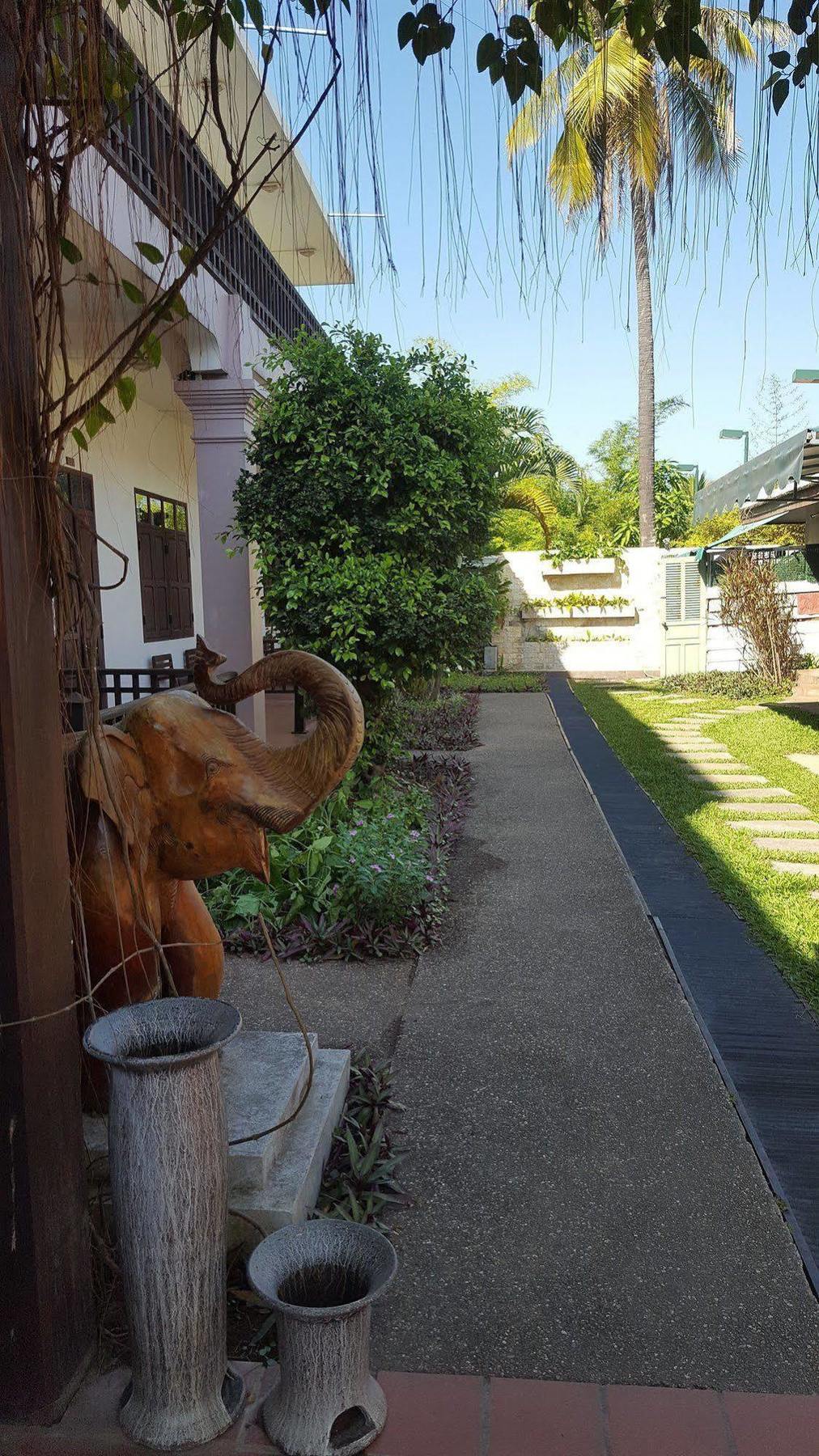 Luang Prabang Inn Екстериор снимка